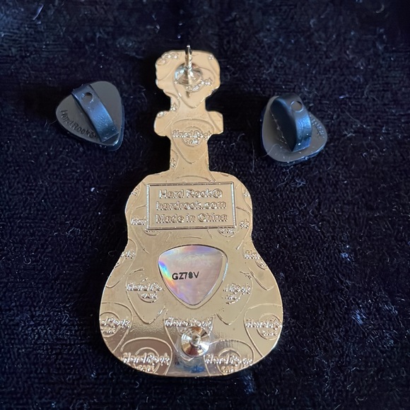 Hard Rock Cafe Pins - Picture 7 of 11